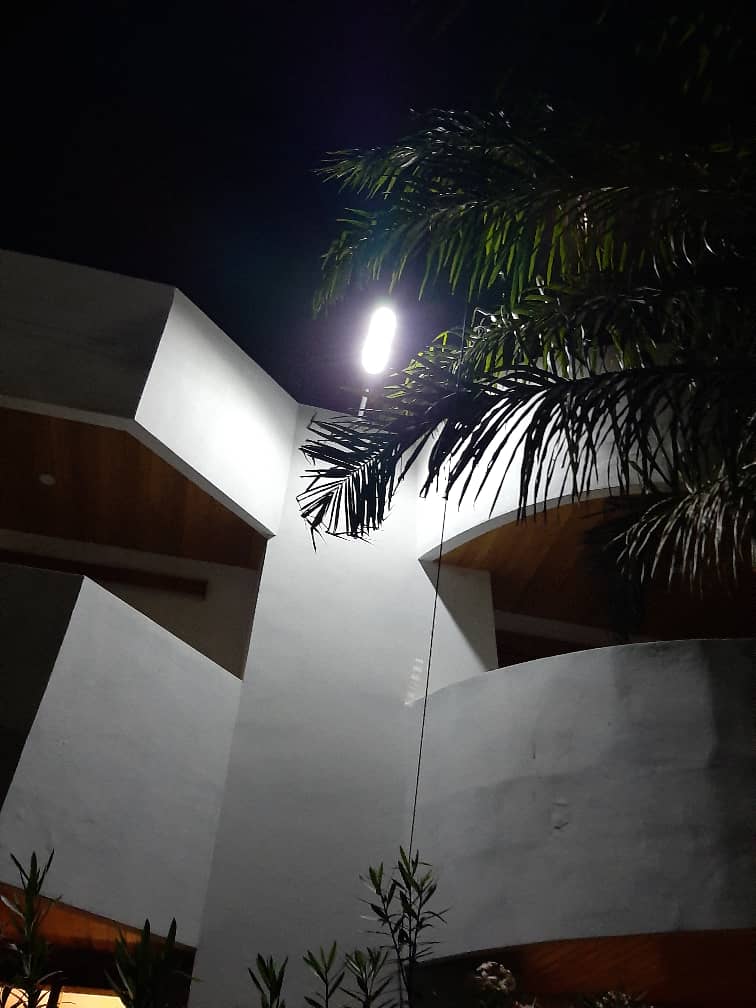 Lampadaire de jardin à détection de présence — LSJ 012